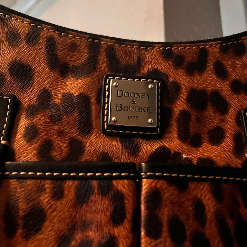 Limited edition DOONEY & BOURKE Leopard Print Shoulder hobo Bag - Picture 4 of 11